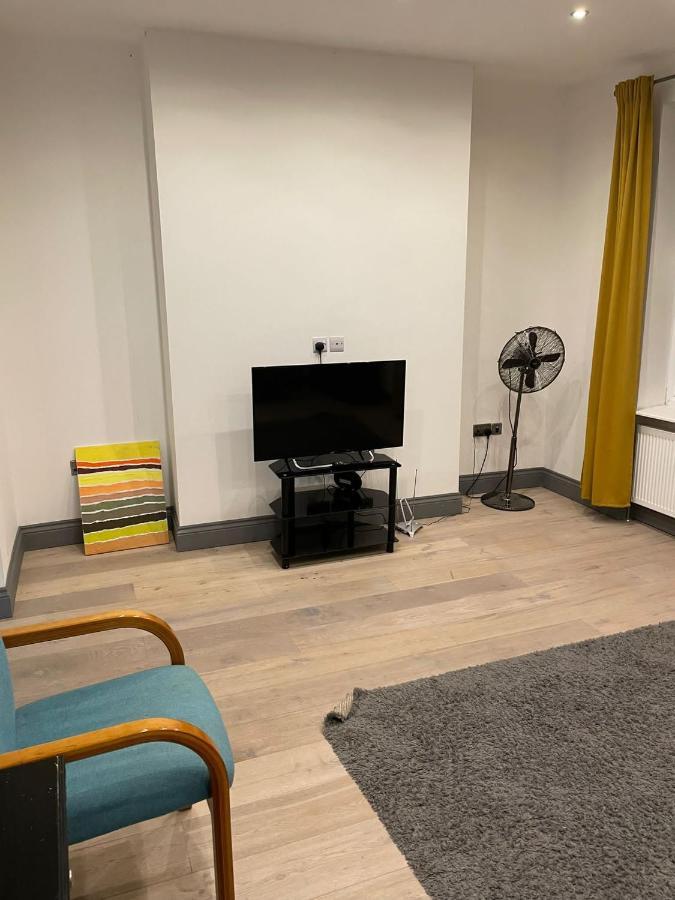 Nky Classic Brixton Apartment Three London Exterior photo